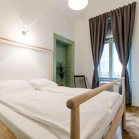 B63 2 Bedroom Apartment In Heart Of City 부다페스트 외부 사진