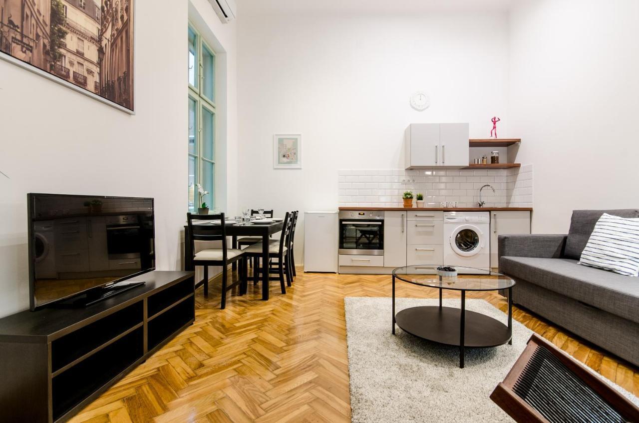 B63 2 Bedroom Apartment In Heart Of City 부다페스트 외부 사진